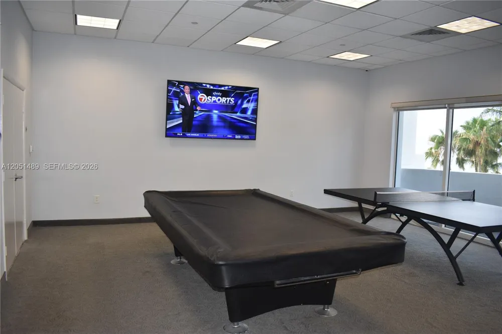 6365 Collins Ave #1211 Miami Beach, FL 33141