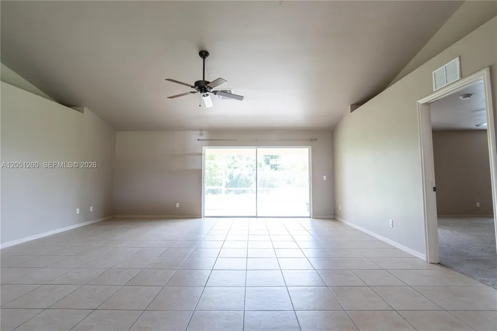 4129 NE 19TH PL Cape Coral, FL 33909