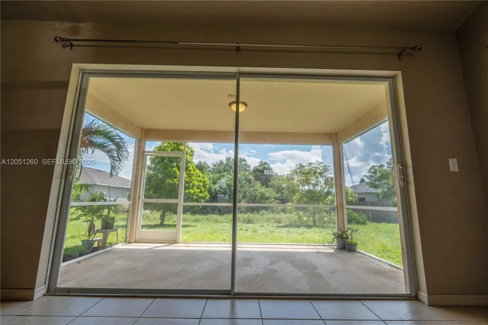 4129 NE 19TH PL Cape Coral, FL 33909