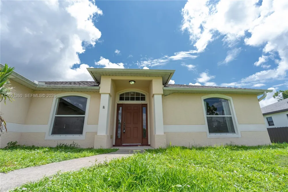 4129 NE 19TH PL Cape Coral, FL 33909