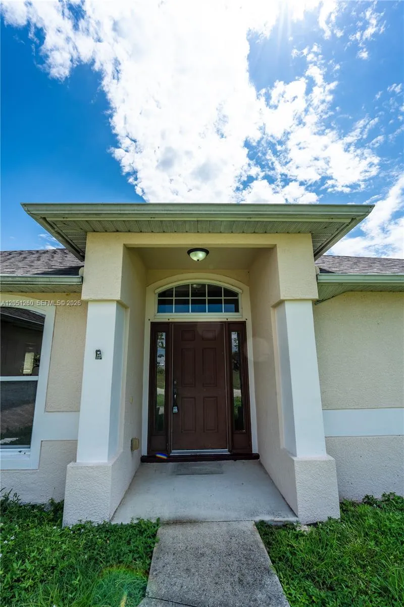 4129 NE 19TH PL Cape Coral, FL 33909