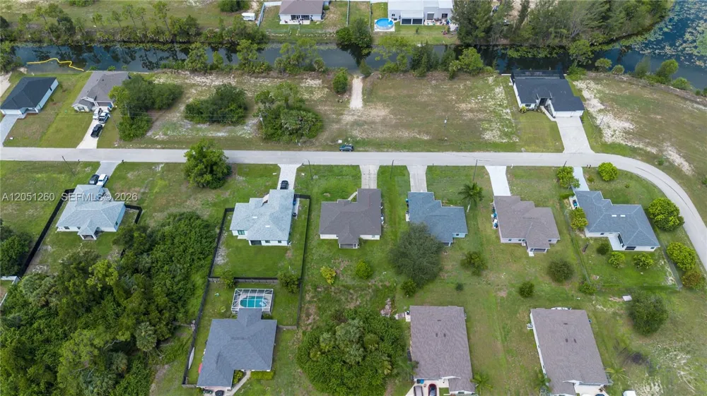 4129 NE 19TH PL Cape Coral, FL 33909