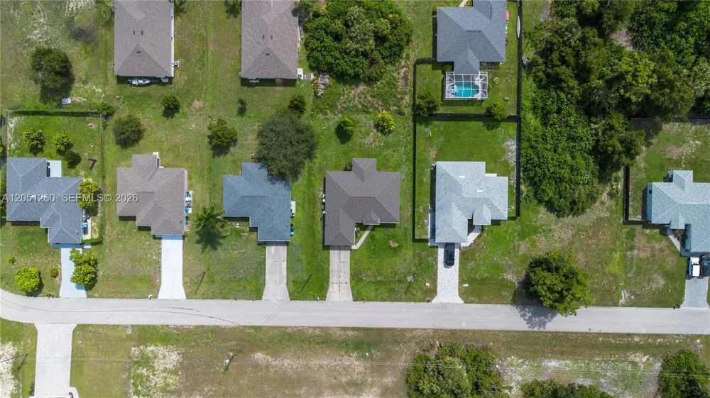 4129 NE 19TH PL Cape Coral, FL 33909