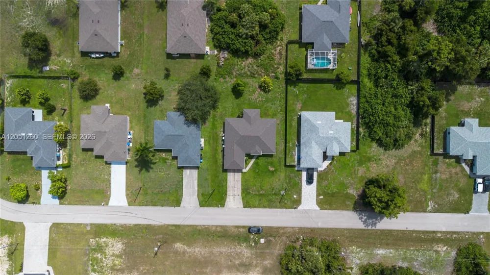 4129 NE 19TH PL Cape Coral, FL 33909