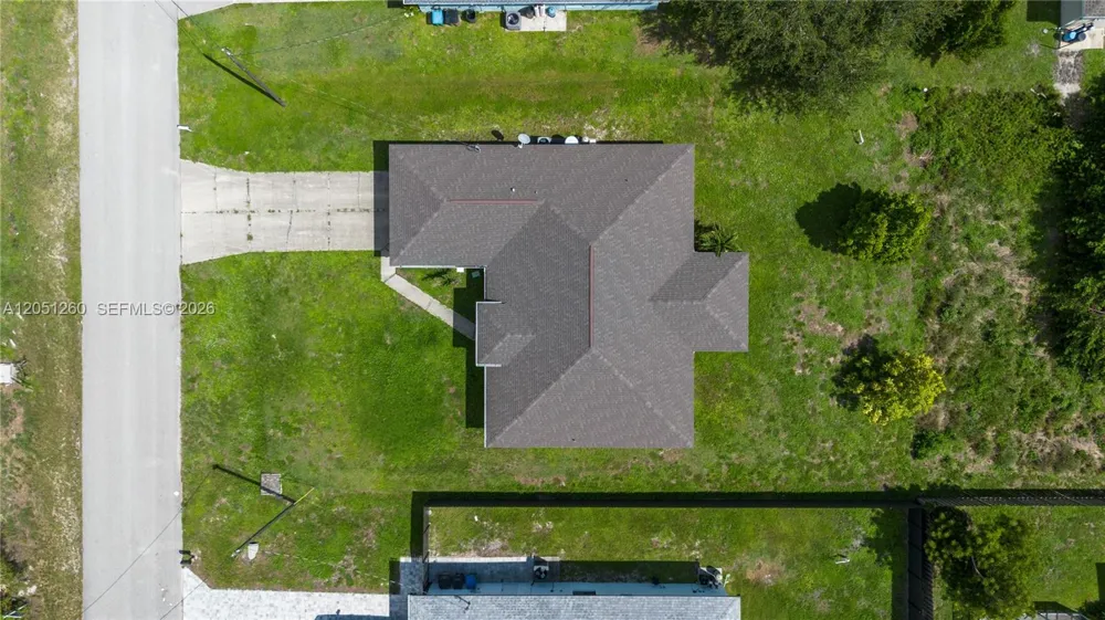 4129 NE 19TH PL Cape Coral, FL 33909