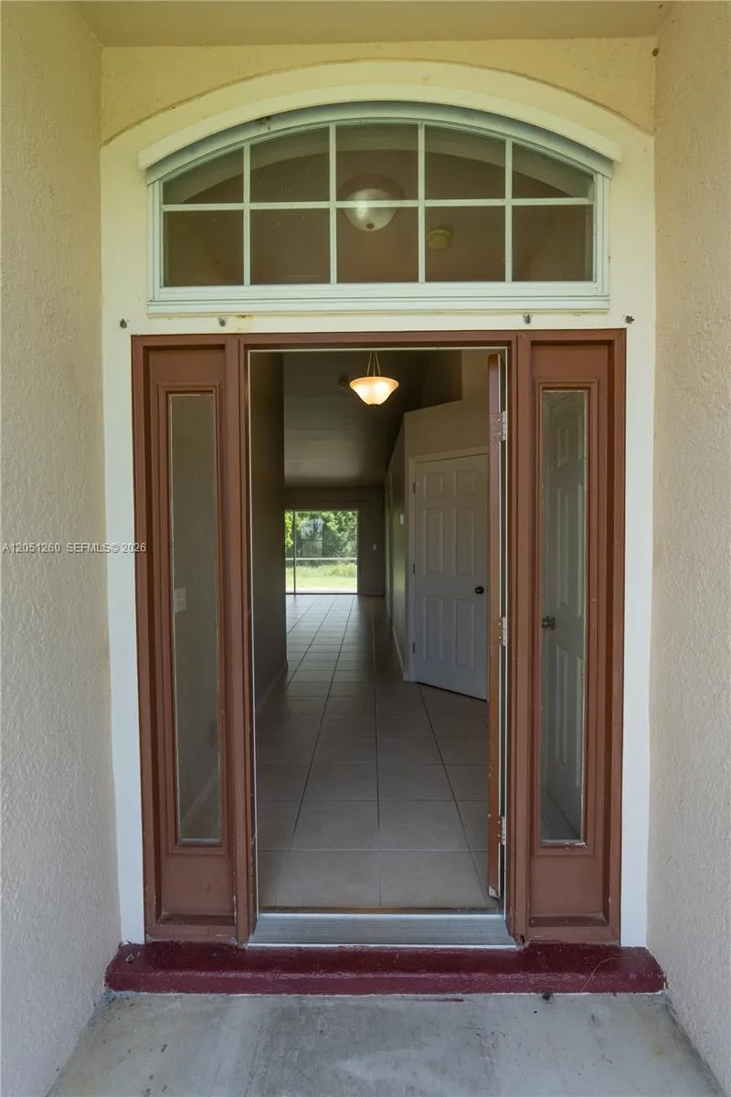 4129 NE 19TH PL Cape Coral, FL 33909