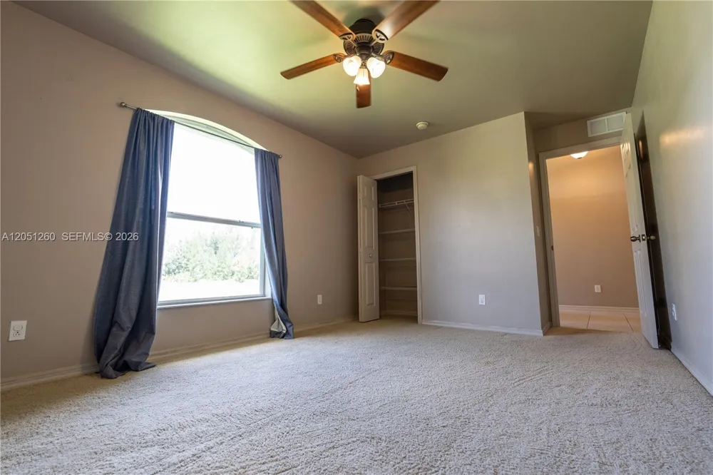 4129 NE 19TH PL Cape Coral, FL 33909