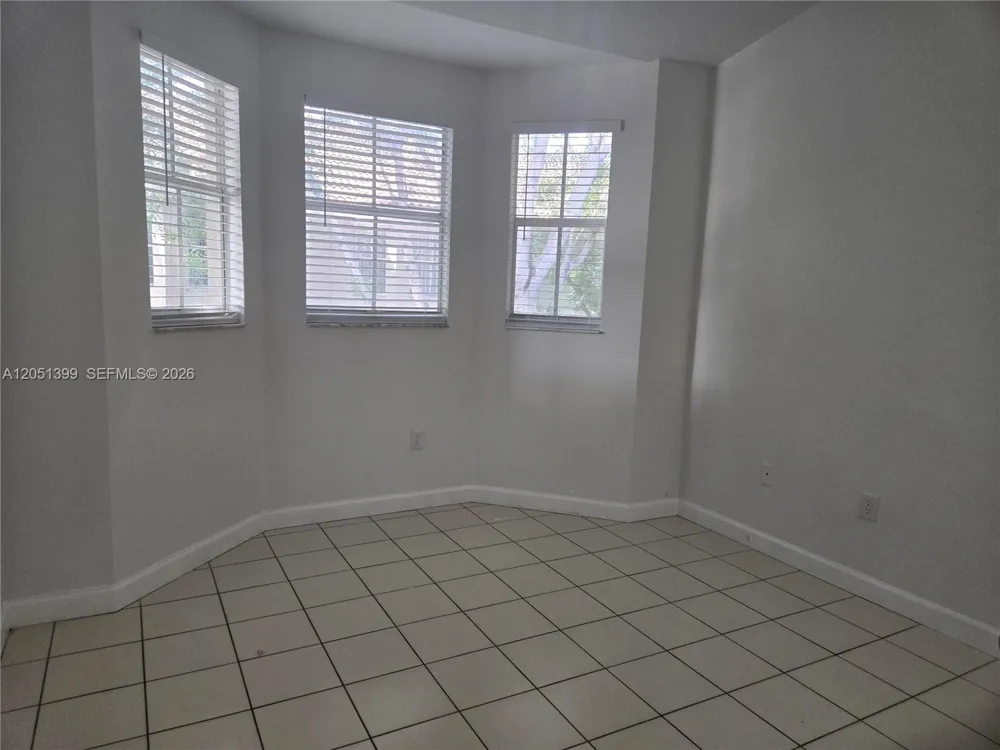 1661 SE 29th Ct #202 Homestead, FL 33035