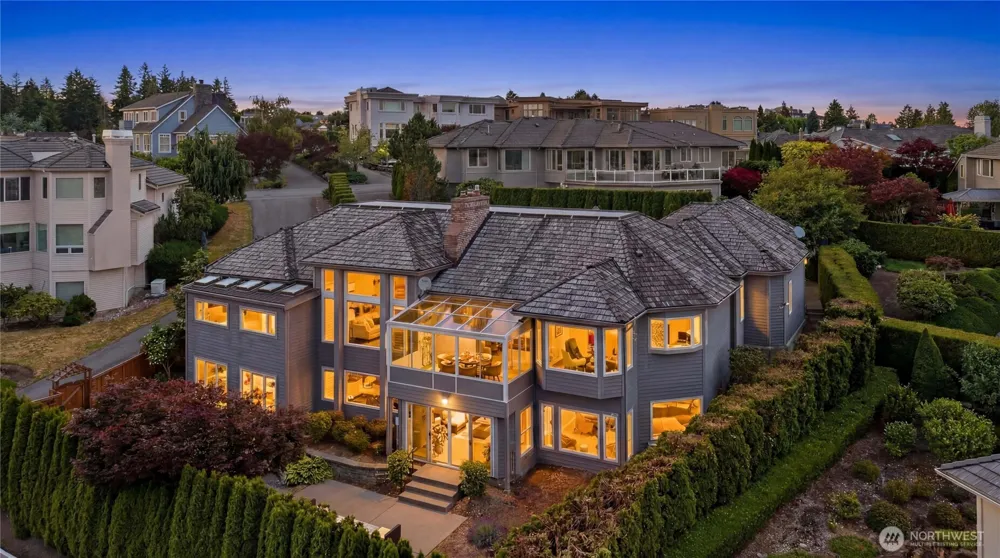 15423 SE 58th Street Bellevue, WA 98006
