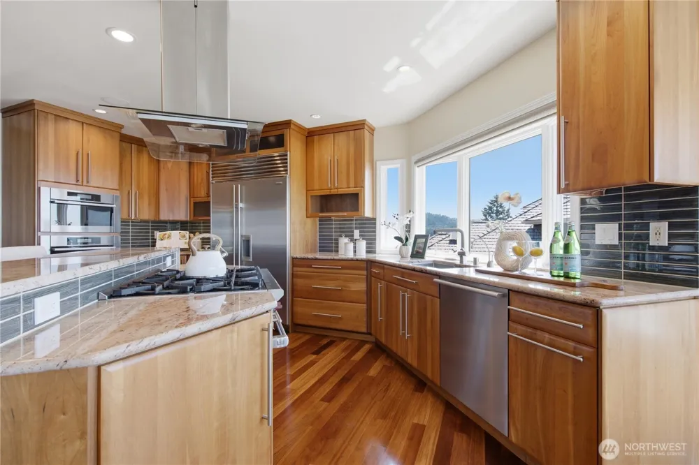 15423 SE 58th Street Bellevue, WA 98006