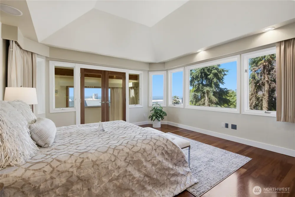 15423 SE 58th Street Bellevue, WA 98006