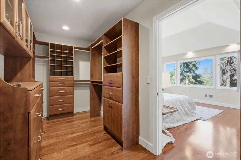 15423 SE 58th Street Bellevue, WA 98006