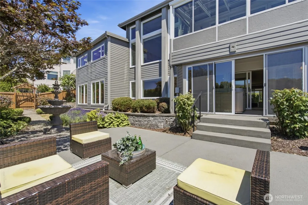 15423 SE 58th Street Bellevue, WA 98006