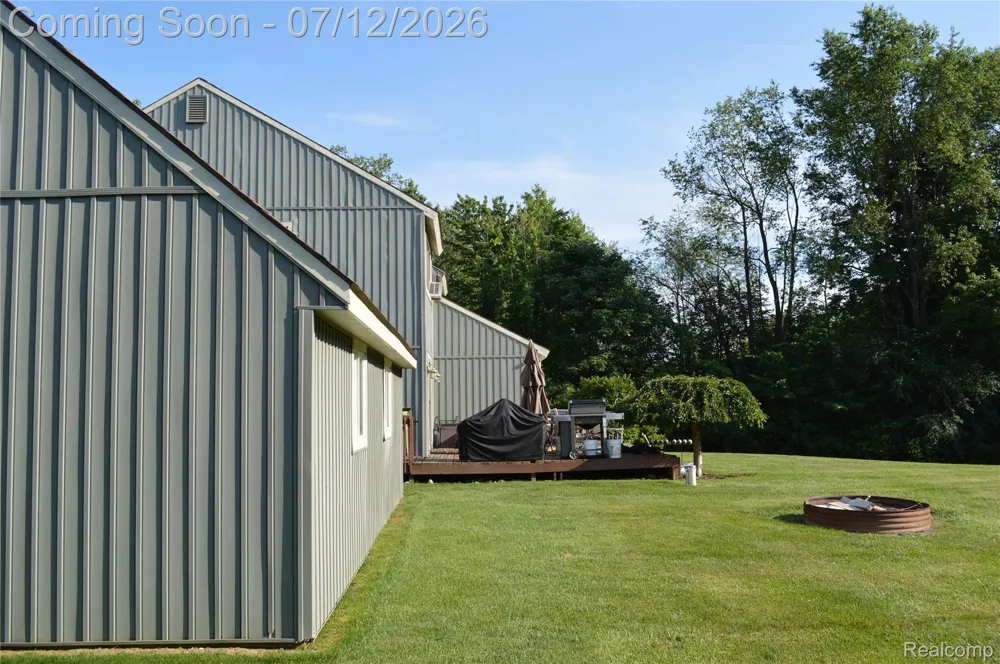 10055 Walnut Hill Drive Springfield Charter Township, MI 48350