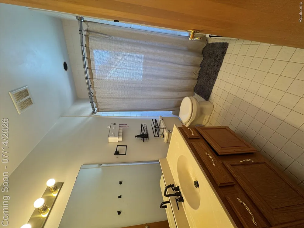 10055 Walnut Hill Drive Springfield Charter Township, MI 48350