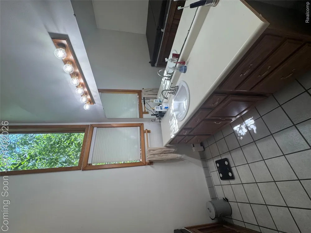 10055 Walnut Hill Drive Springfield Charter Township, MI 48350