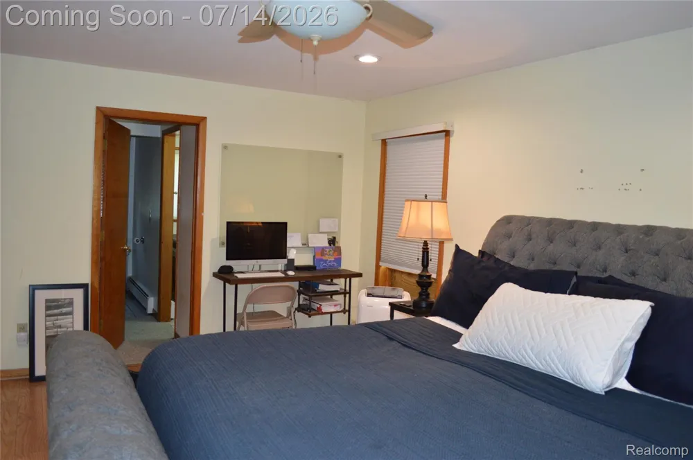 10055 Walnut Hill Drive Springfield Charter Township, MI 48350