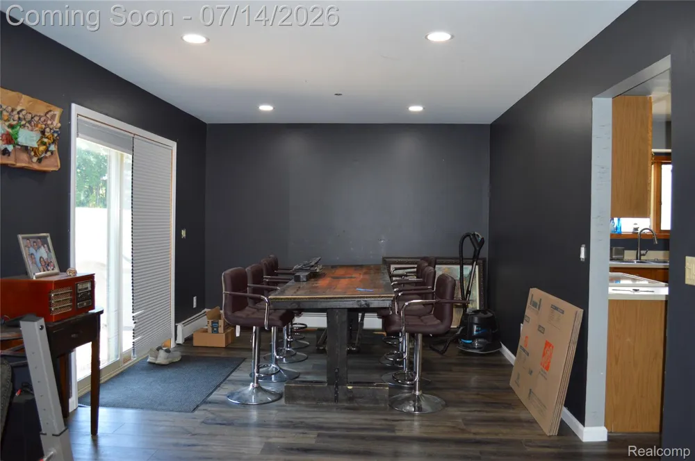 10055 Walnut Hill Drive Springfield Charter Township, MI 48350