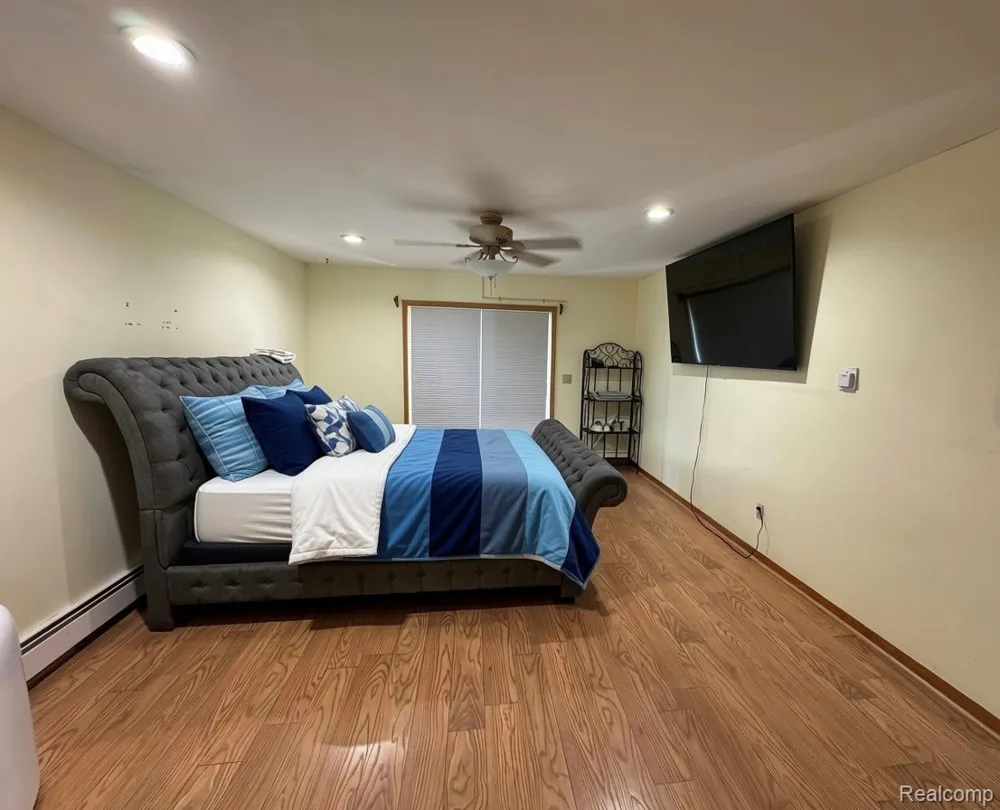 10055 Walnut Hill Drive Springfield Charter Township, MI 48350