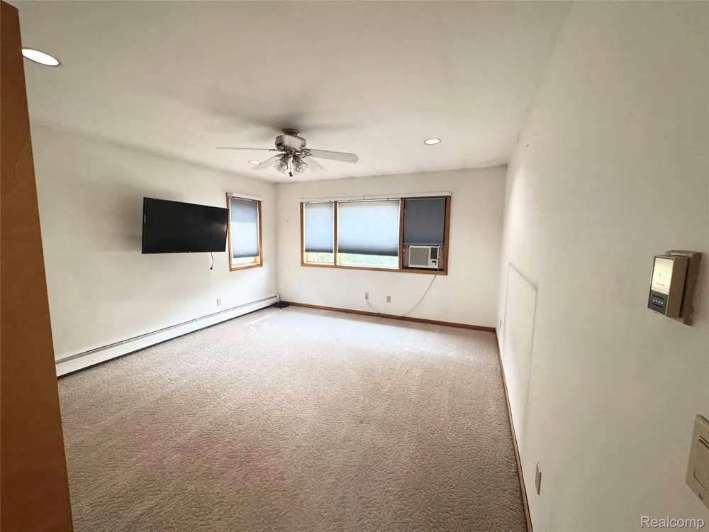 10055 Walnut Hill Drive Springfield Charter Township, MI 48350