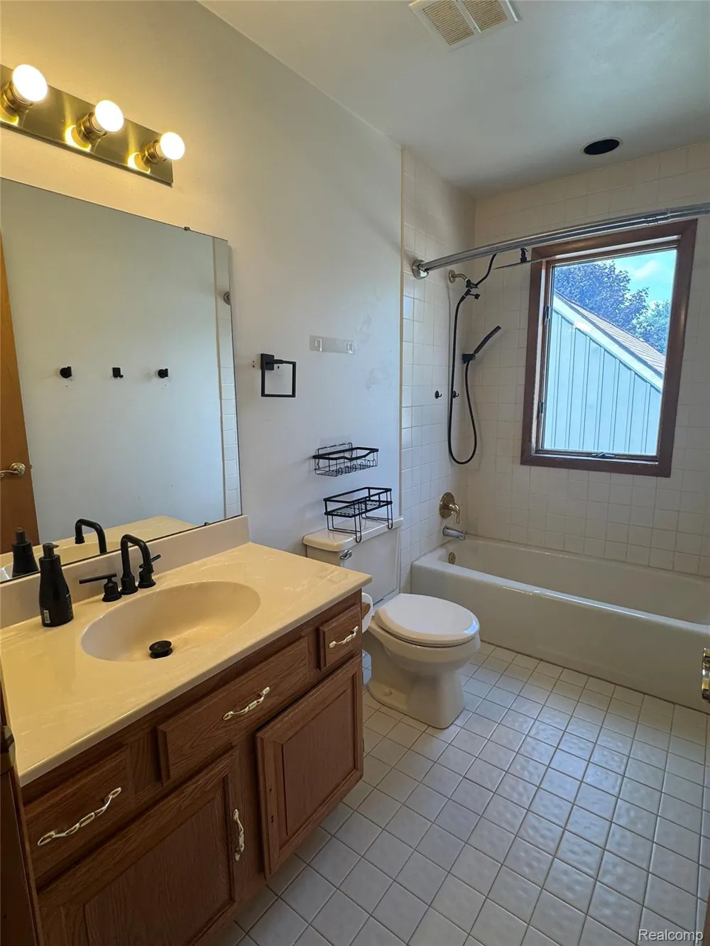 10055 Walnut Hill Drive Springfield Charter Township, MI 48350