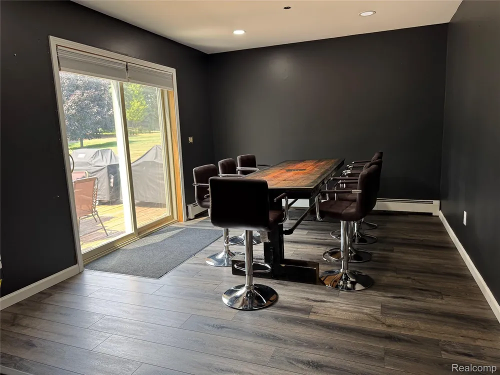 10055 Walnut Hill Drive Springfield Charter Township, MI 48350
