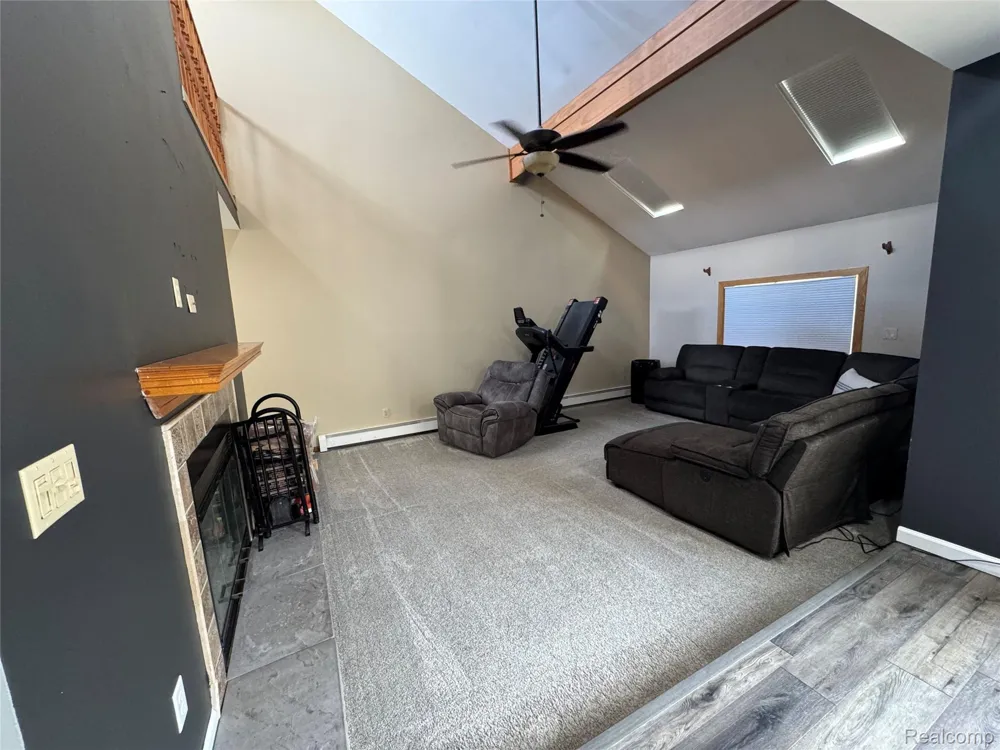 10055 Walnut Hill Drive Springfield Charter Township, MI 48350