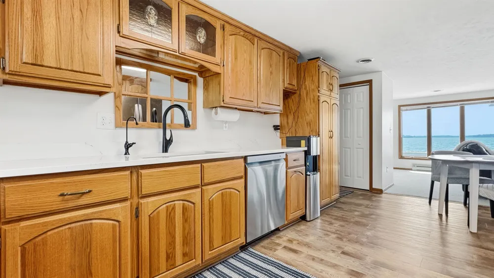 1027 E Lake Mitchell Drive Cherry Grove Township, MI 49601