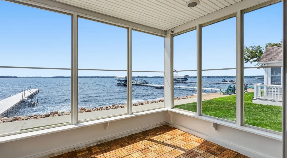 1027 E Lake Mitchell Drive Cherry Grove Township, MI 49601