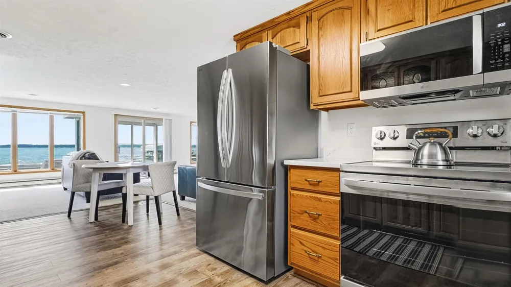 1027 E Lake Mitchell Drive Cherry Grove Township, MI 49601