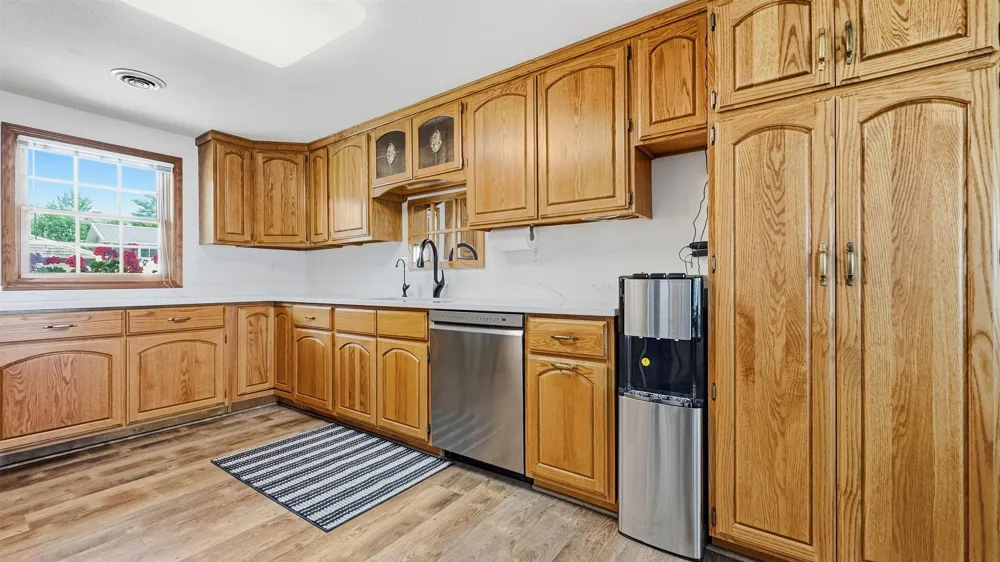 1027 E Lake Mitchell Drive Cherry Grove Township, MI 49601