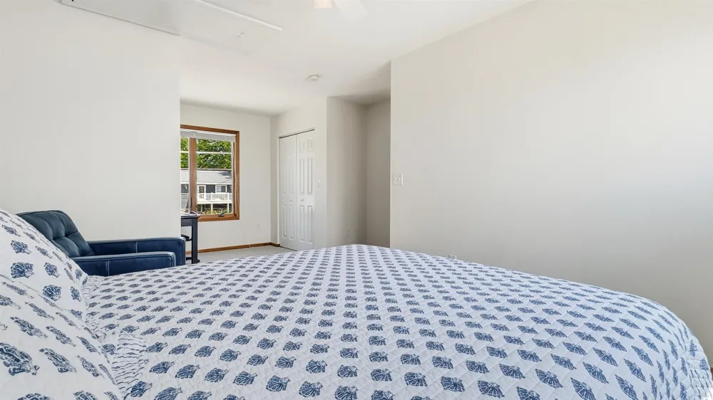 1027 E Lake Mitchell Drive Cherry Grove Township, MI 49601