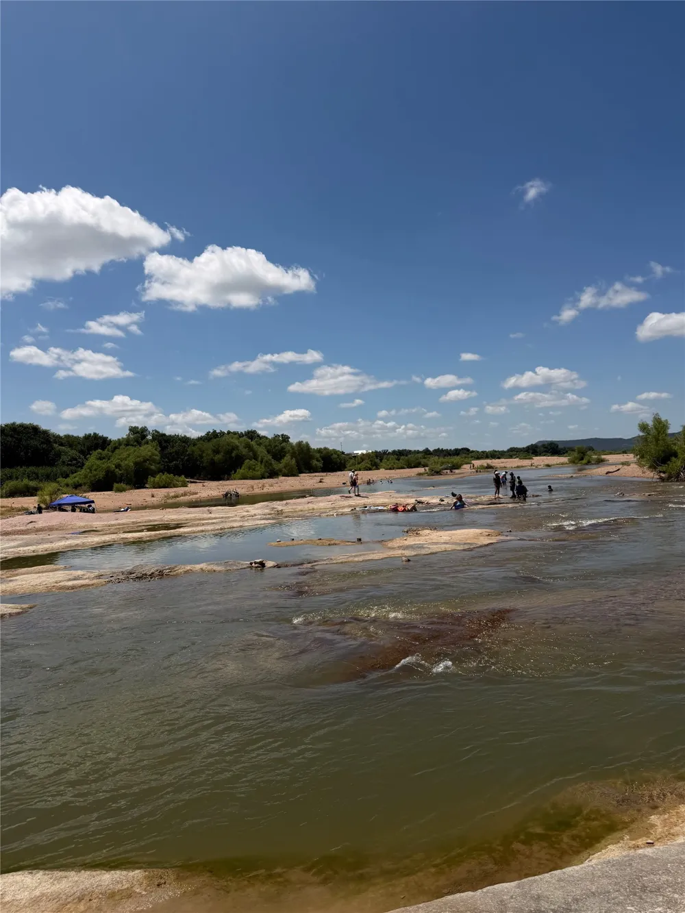 7152 River Oaks Drive Kingsland, TX 78639