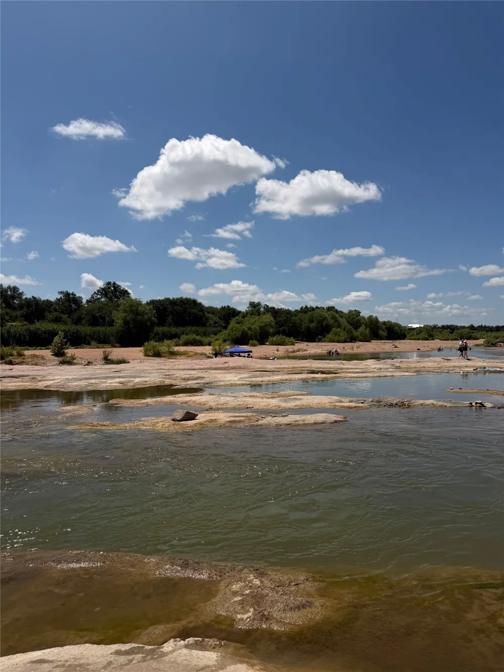 7152 River Oaks Drive Kingsland, TX 78639