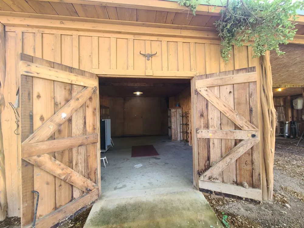 1115 County Road 414 Spicewood, TX 78669