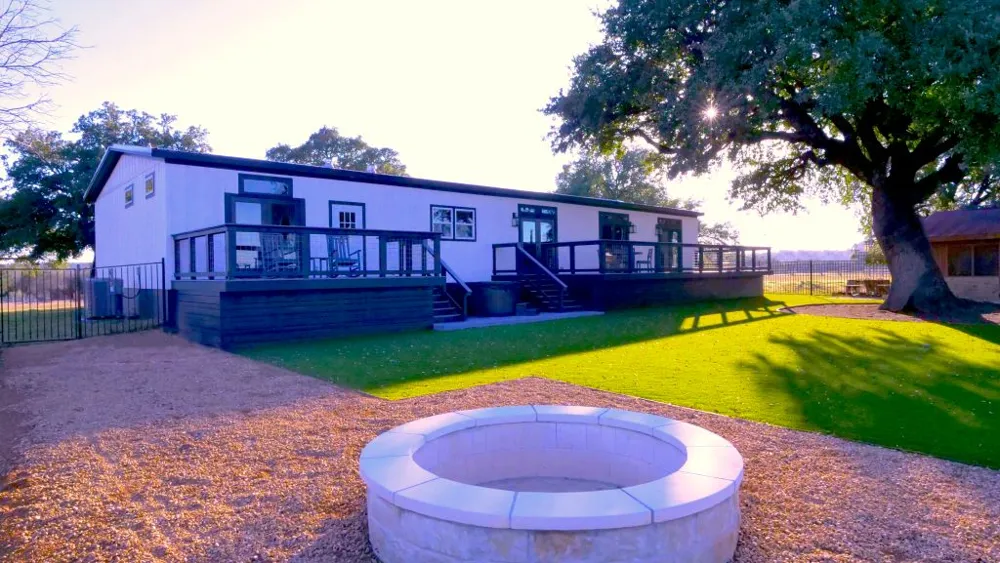 1115 County Road 414 Spicewood, TX 78669
