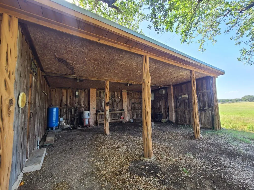 1115 County Road 414 Spicewood, TX 78669