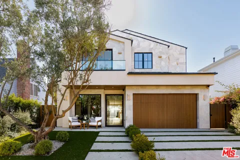 311 Bowling Green Way
