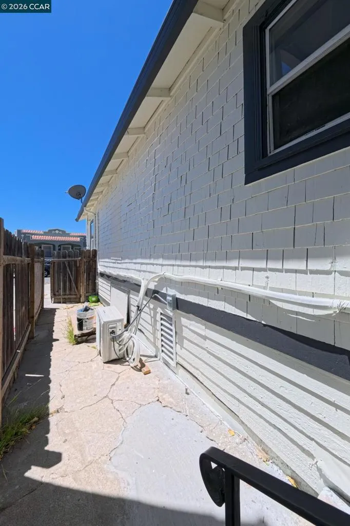 226 W 9Th St Pittsburg, CA 94565