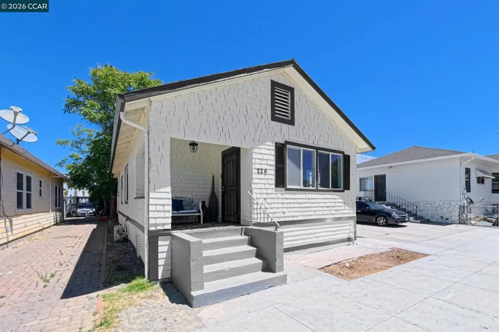 226 W 9Th St Pittsburg, CA 94565