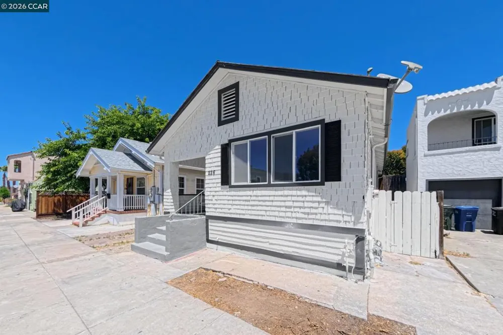 226 W 9Th St Pittsburg, CA 94565