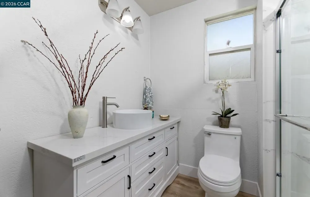 226 W 9Th St Pittsburg, CA 94565