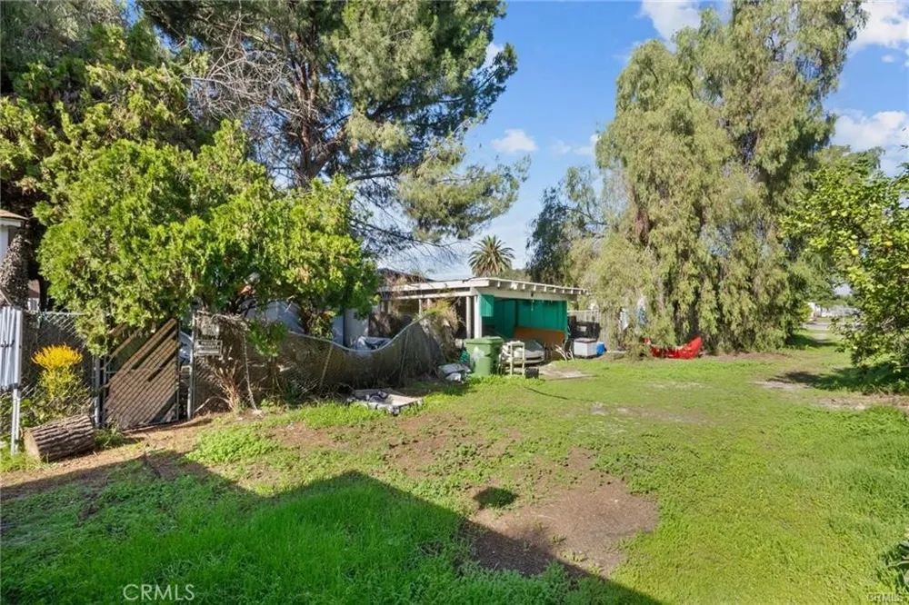 11144 Lorne Street Sun Valley, CA 91352