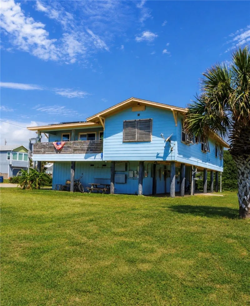 424 Trojan Street Port Aransas, TX 78373