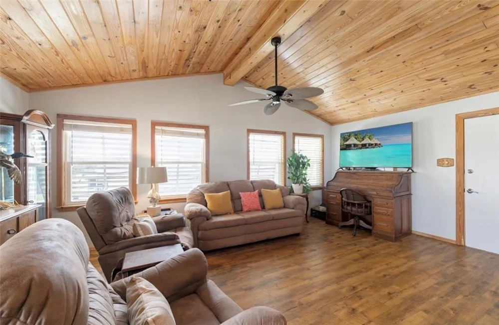 424 Trojan Street Port Aransas, TX 78373