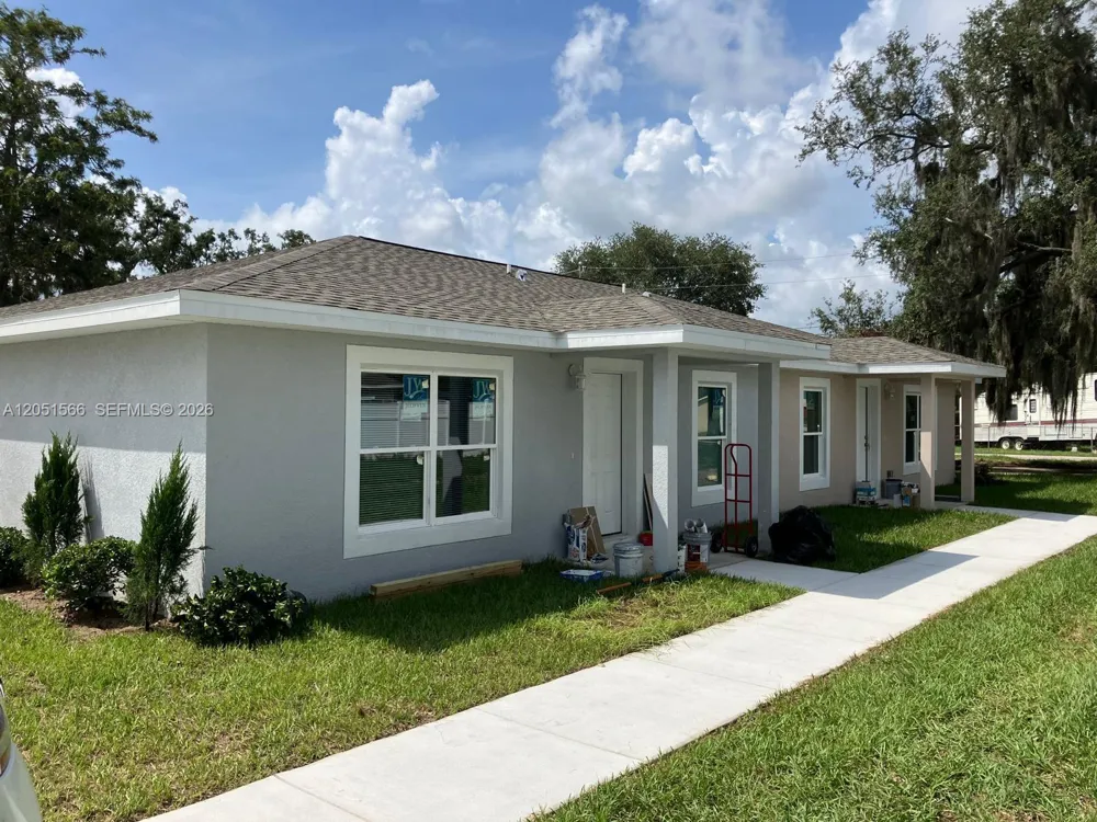 363 POINSETTIA AVE #363 Other City - In The State Of Florida, FL 33870