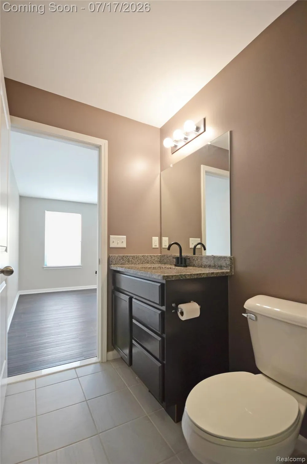 4625 Bradley Circle Troy City, MI 48085