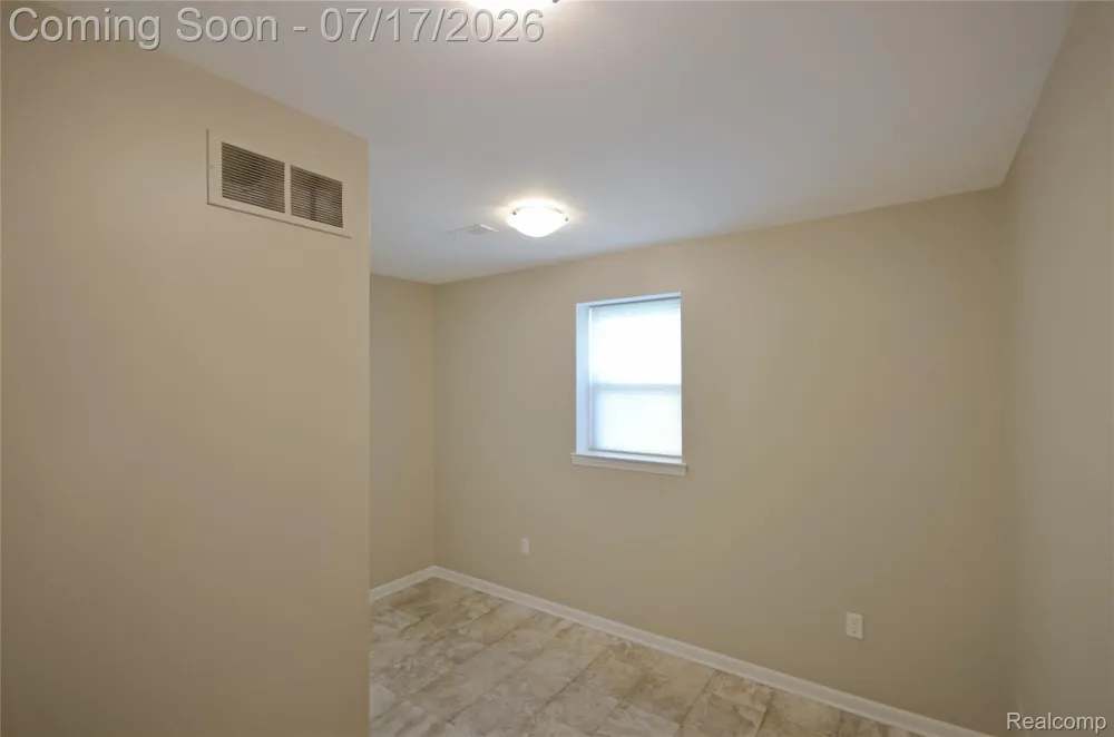 4625 Bradley Circle Troy City, MI 48085