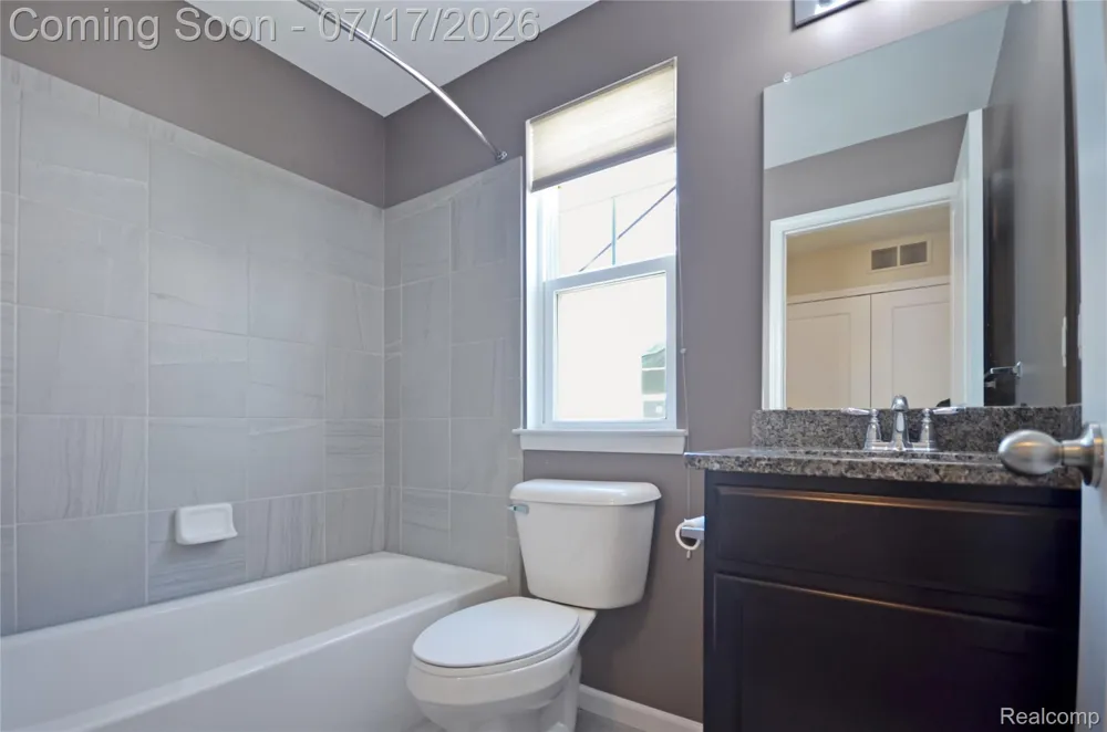 4625 Bradley Circle Troy City, MI 48085