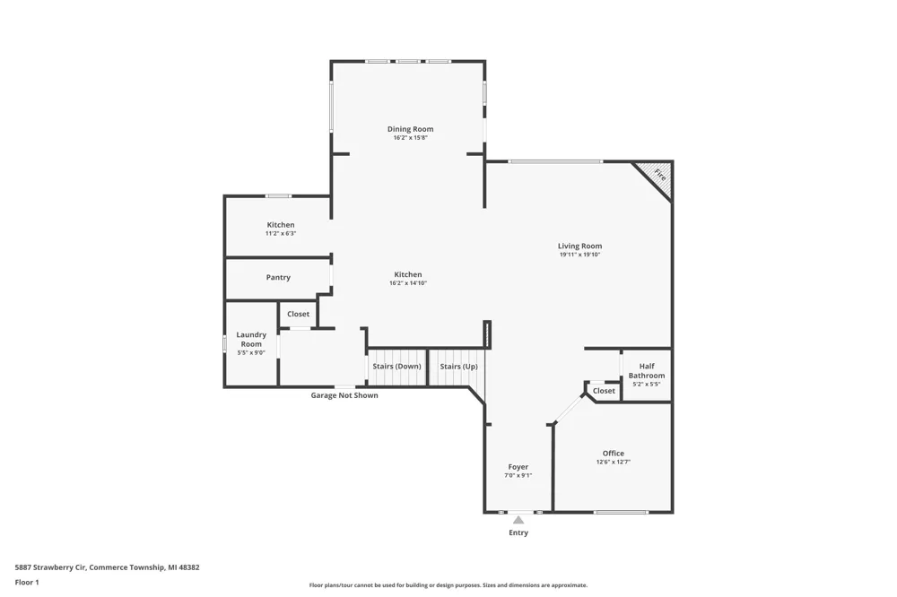 5887 Strawberry Circle Commerce Charter Township, MI 48382